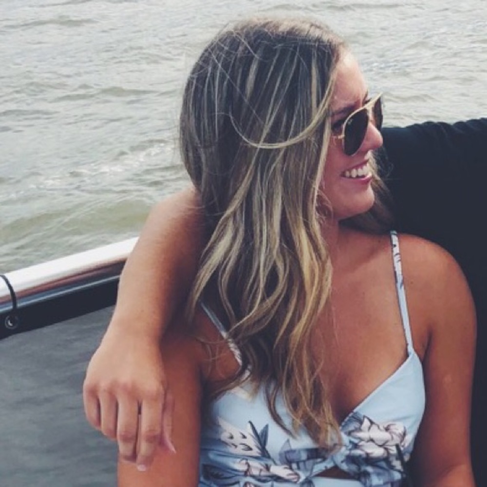 Meet your Posher, Cristina